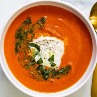 Roasted-Red-Pepper-Tomato-Basil-Soup-16