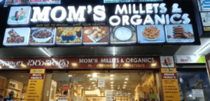 Moms banner