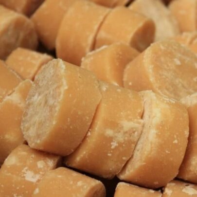 raw jaggery